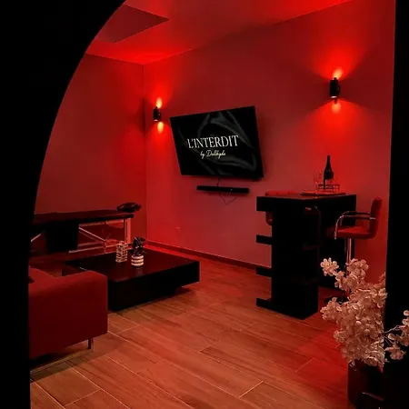 Appartement Dalikyda - L'interdit - Balneo & Cinema *