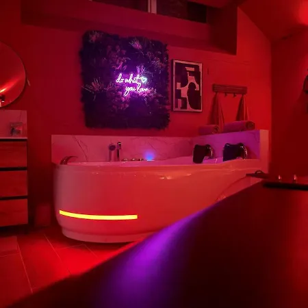 Appartement Dalikyda - L'interdit - Balneo & Cinema